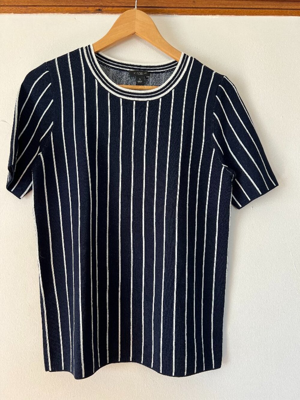 Ann Taylor navy and ivory striped short sleeve sweater size medium